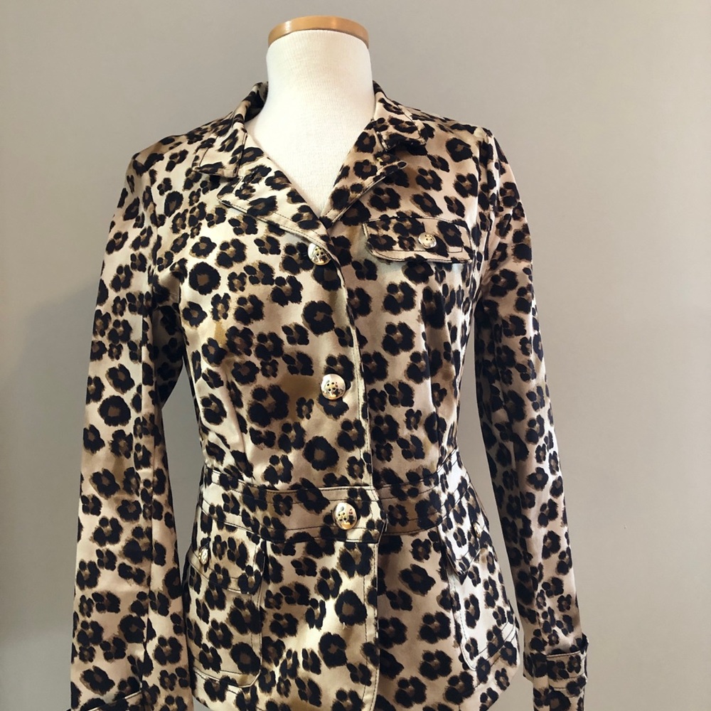 Women’s animal-print blazer